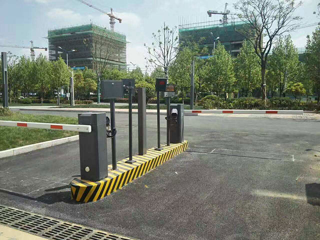 ����ͣ܇��ϵ�y